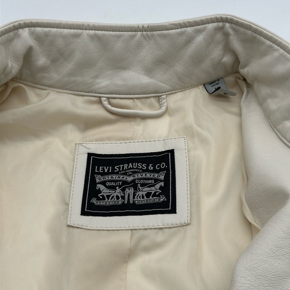 Women's Faux Leather Racer Jacket Levi's medium NWT - Picture 6 of 12